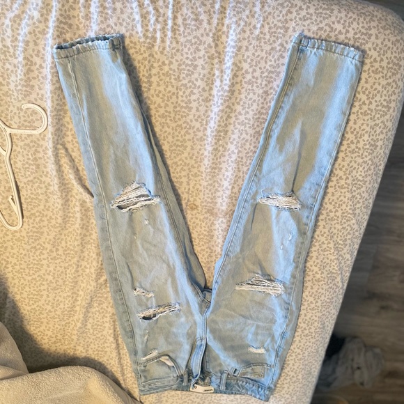 Jeans - Picture 1 of 3
